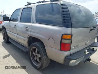 2004 Chevrolet Tahoe LS with VIN 1GNEC13T84J103666, listed as a IAAI auction lot 41921063 with 209,404 mi miles. Bid and sale history available at carsss.com. Image 3.