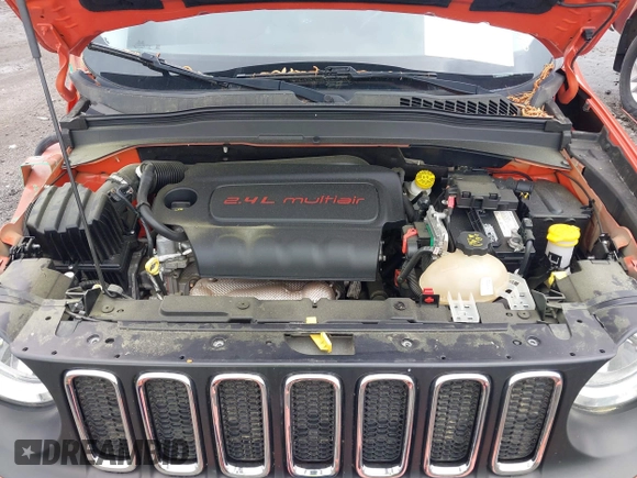 2017 Jeep Renegade Latitude z VIN ZACCJABB8HPG49324, wystawiony jako IAAI lot #42005994 z przebiegiem 96 803 mil mil oraz . Historia ofert i sprzedaży dostępna na DreamBid. Obrazek 10.