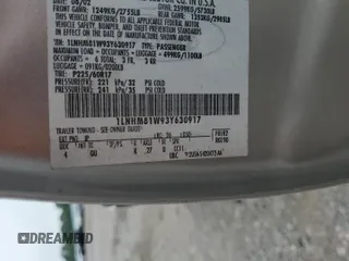 2003 Lincoln Town Car Executive z VIN 1LNHM81W93Y630917, wystawiony jako Copart lot #58377215 z przebiegiem 202 486 mil mil oraz Szkoda całkowita • Salvage title. Historia ofert i sprzedaży dostępna na DreamBid. Obrazek 12.