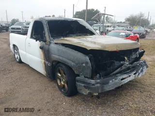 2006 Chevrolet Silverado 1500 LS with VIN 1GCEC14V36Z284351, listed as a IAAI auction lot 41370473 with 1 mi miles. Bid and sale history available at carsss.com. Image 1.