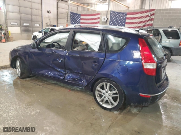 2011 Hyundai Elantra Touring SE with VIN KMHDC8AE0BU092798, listed as a Copart auction lot 84217814 with 182,987 mi miles and Salvage Title. Bid and sale history available at carsss.com. Image 2.