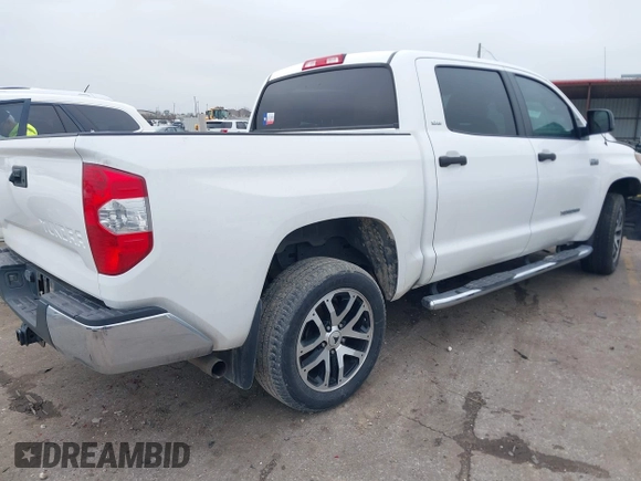 2018 Toyota Tundra 2WD SR5 with VIN 5TFEY5F14JX232234, listed as a IAAI auction lot 41447829 with 183,635 mi miles. Bid and sale history available at carsss.com. Image 4.