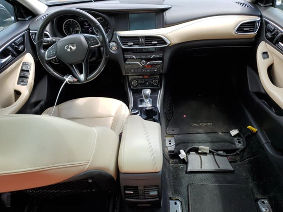 2018 Infiniti QX30 Premium with VIN SJKCH5CR7JA044597, listed as a Copart auction lot 47276404 with 102,007 mi miles. Bid and sale history available at carsss.com. Image 8.