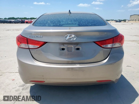 2013 Hyundai Elantra Limited z VIN 5NPDH4AE5DH299859, wystawiony jako Copart lot #57851055 z przebiegiem 179 928 mil mil oraz Szkoda całkowita • Salvage title. Historia ofert i sprzedaży dostępna na DreamBid. Obrazek 6.