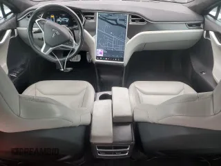 2016 Tesla Model S 90D z VIN 5YJSA1E47GF129744, wystawiony jako Copart lot #47797395 z przebiegiem 87 678 mil mil oraz Szkoda całkowita • Salvage title. Historia ofert i sprzedaży dostępna na DreamBid. Obrazek 8.