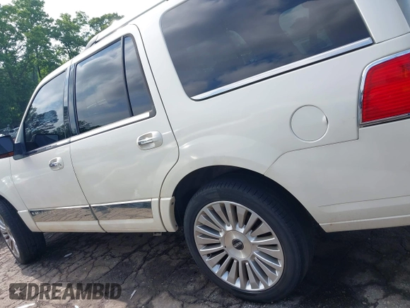 2008 Lincoln Navigator with VIN 5LMFU28548LJ07615, listed as a IAAI auction lot 42144851 with 348,378 mi miles and . Bid and sale history available at DreamBid. Image 13.
