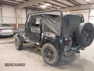 1999 Jeep Wrangler Sahara z VIN 1J4FY49S4XP432567, wystawiony jako IAAI lot #41562455 z przebiegiem Nie podano mil oraz . Historia ofert i sprzedaży dostępna na DreamBid. Obrazek 3.