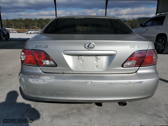 2002 Lexus ES 300 with VIN JTHBF30G825008681, listed as a Copart auction lot 83868574 with 116,168 mi miles and Clean Title. Bid and sale history available at carsss.com. Image 6.