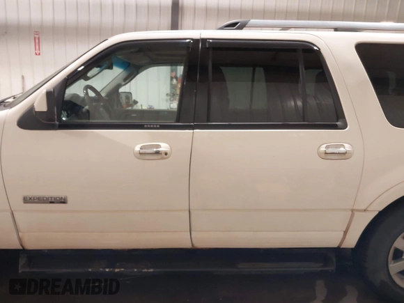 2008 Ford Expedition EL Limited with VIN 1FMFK20548LA35948, listed as a IAAI auction lot 41345824 with 213,463 mi miles. Bid and sale history available at carsss.com. Image 14.