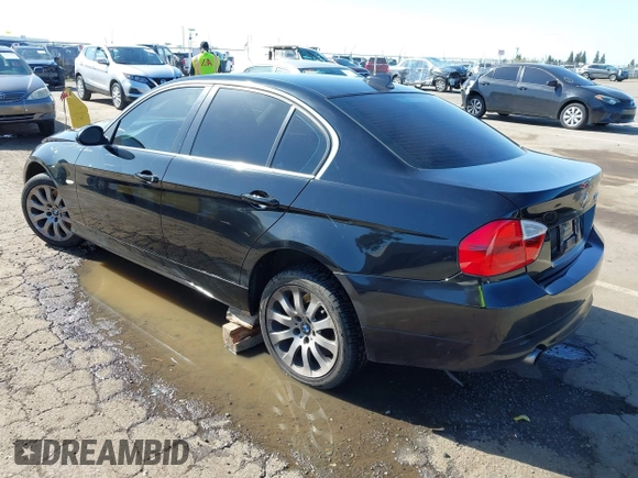 2007 BMW 3 Series 335i with VIN WBAVB73527PA89815, listed as a IAAI auction lot 41956634 with 119,121 mi miles and . Bid and sale history available at DreamBid. Image 3.