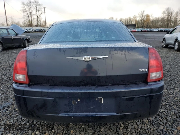 2005 Chrysler 300 with VIN 2C3JA43R75H169166, listed as a Copart auction lot 84252574 with 181,634 mi miles and Salvage Title. Bid and sale history available at carsss.com. Image 6.