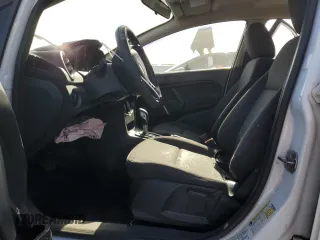 2015 Ford Fiesta S z VIN 3FADP4AJ4FM123484, wystawiony jako Copart lot #54095345 z przebiegiem 63 123 mil mil oraz Szkoda całkowita • Salvage title. Historia ofert i sprzedaży dostępna na DreamBid. Obrazek 7.