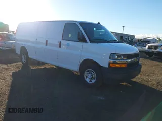 2019 Chevrolet Express Cargo Van with VIN 1GCWGBFP3K1175622, listed as a IAAI auction lot 40742265 with 125,193 mi miles. Bid and sale history available at carsss.com. Image 1.