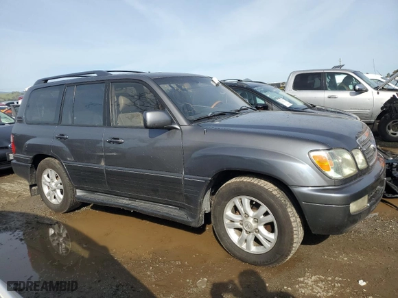 2003 Lexus LX 470 with VIN JTJHT00W333535208, listed as a Copart auction lot 49702675 with NaN miles and Clean Title. Bid and sale history available at carsss.com. Image 4.