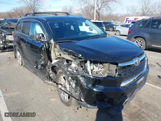 2015 Toyota Highlander Limited with VIN 5TDDKRFH6FS158247, listed as a IAAI auction lot 41210824 with 97,573 mi miles. Bid and sale history available at carsss.com. Image 1.
