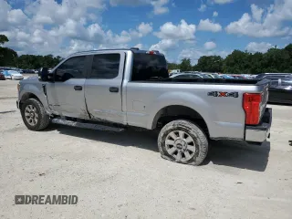 2020 Ford F-250 XL z VIN 1FT7W2BTXLEE66199, wystawiony jako Copart lot #62668705 z przebiegiem 74 631 mil mil oraz Nie do naprawy • Non repairable. Historia ofert i sprzedaży dostępna na DreamBid. Obrazek 2.