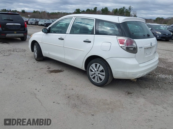 2006 Toyota Matrix STD with VIN 2T1KR32E56C562970, listed as a IAAI auction lot 42055145 with 191,458 mi miles. Bid and sale history available at carsss.com. Image 3.