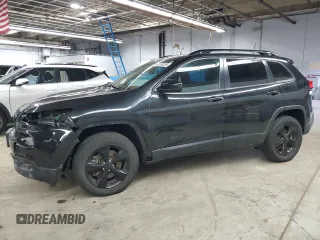 2016 Jeep Cherokee Latitude z VIN 1C4PJMCSXGW145649, wystawiony jako Copart lot #52300295 z przebiegiem 79 501 mil mil oraz Szkoda całkowita • Salvage title. Historia ofert i sprzedaży dostępna na DreamBid. Obrazek 1.