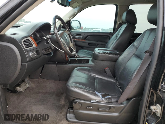 2011 Chevrolet Suburban LT with VIN 1GNSCJE07BR289849, listed as a Copart auction lot 46757225 with 211,600 mi miles and Salvage Title. Bid and sale history available at carsss.com. Image 7.
