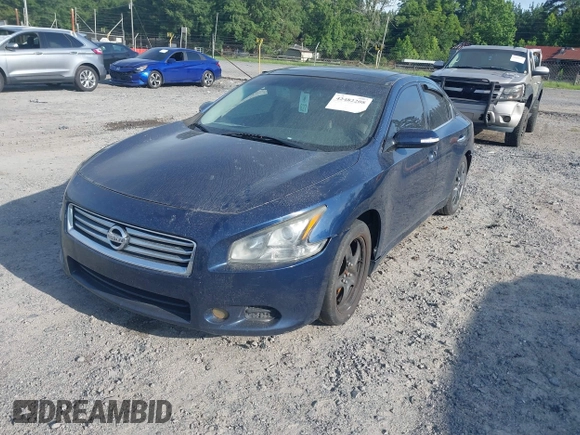 2013 Nissan Maxima S z VIN 1N4AA5AP9DC817424, wystawiony jako IAAI lot #42482208 z przebiegiem 196 227 mil mil oraz . Historia ofert i sprzedaży dostępna na DreamBid. Obrazek 2.