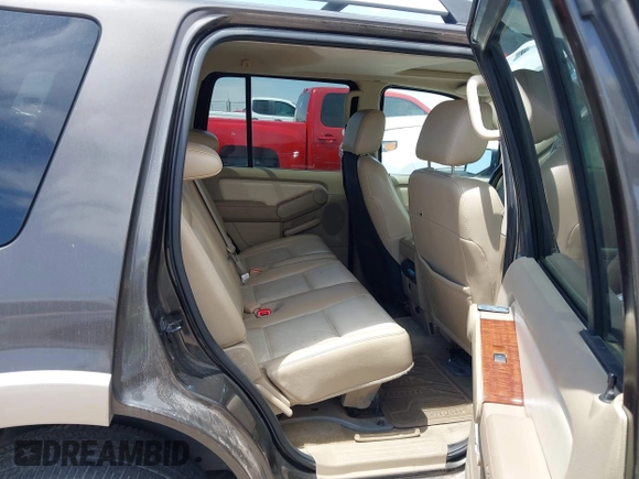2007 Ford Explorer Eddie Bauer z VIN 1FMEU64E37UA97616, wystawiony jako IAAI lot #42761472 z przebiegiem 220 385 mil mil oraz . Historia ofert i sprzedaży dostępna na DreamBid. Obrazek 8.