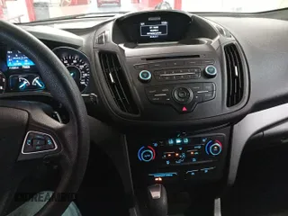 2017 Ford Escape SE z VIN 1FMCU0GD9HUD67764, wystawiony jako IAAI lot #42566602 z przebiegiem 111 244 mil mil oraz . Historia ofert i sprzedaży dostępna na DreamBid. Obrazek 21.