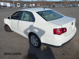 2008 Volkswagen Jetta Sedan S with VIN 3VWJM71K58M152539, listed as a IAAI auction lot 41727237 with 222,800 mi miles. Bid and sale history available at carsss.com. Image 3.