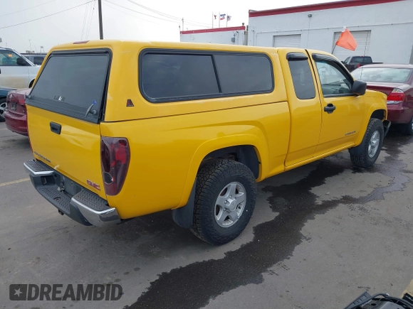 2004 GMC Canyon SLE Z71 with VIN 1GTDT196848157921, listed as a IAAI auction lot 41502099 with 172,809 mi miles. Bid and sale history available at carsss.com. Image 4.