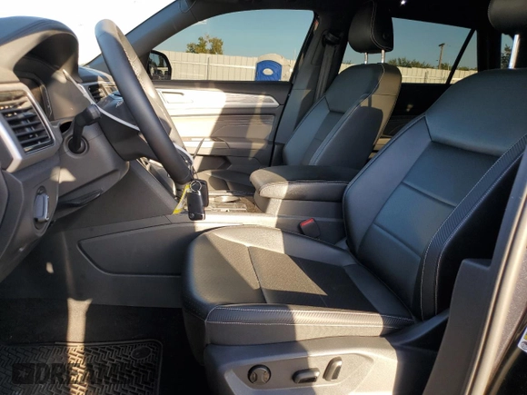 2022 Volkswagen Atlas SE with VIN 1V2JC2CA5NC219567, listed as a Copart auction lot 74005214 with 38,539 mi miles and Salvage title. Bid and sale history available at DreamBid. Image 7.