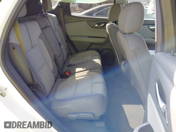 2019 Chevrolet Blazer z VIN 3GNKBCRS7KS668731, wystawiony jako IAAI lot #42266512 z przebiegiem 79 322 mil mil oraz . Historia ofert i sprzedaży dostępna na DreamBid. Obrazek 8.