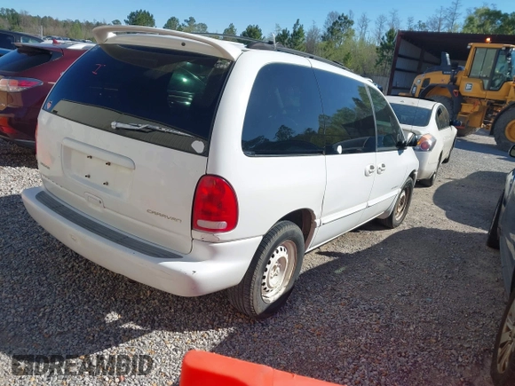2000 Dodge Caravan SE with VIN 2B4GP45G9YR613000, listed as a IAAI auction lot 41806316 with Not Provided miles and . Bid and sale history available at carsss.com. Image 4.