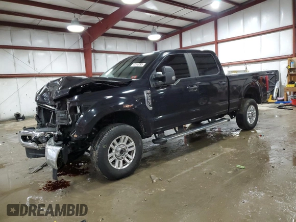 2019 Ford Super Duty F-250 SRW XL with VIN 1FT7W2B63KEG67693, listed as a Copart auction lot 45310795 with 97,367 mi miles and Salvage Title. Bid and sale history available at carsss.com. Image 1.