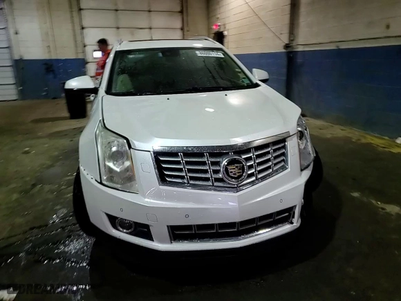 2014 Cadillac SRX Performance Collection with VIN 3GYFNCE31ES678797, listed as a Copart auction lot 86000114 with 100,472 mi miles and Clean Title. Bid and sale history available at carsss.com. Image 14.
