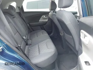 2017 Kia Niro FE with VIN KNDCB3LC1H5093432, listed as a IAAI auction lot 41464983 with 99,516 mi miles. Bid and sale history available at carsss.com. Image 8.