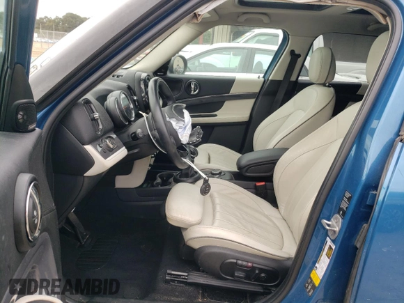2018 MINI Countryman Cooper S with VIN WMZYT5C34J3E61721, listed as a Copart auction lot 73660274 with 0 mi miles and Salvage Title. Bid and sale history available at carsss.com. Image 7.