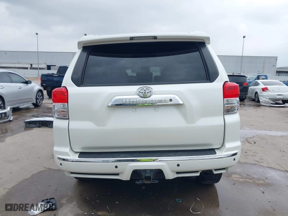 2011 Toyota 4Runner SR5 with VIN JTEZU5JR7B5014100, listed as a IAAI auction lot 41769637 with 215,474 mi miles. Bid and sale history available at carsss.com. Image 16.