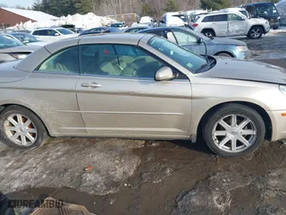 2008 Chrysler Sebring Touring with VIN 1C3LC55R68N669319, listed as a IAAI auction lot 41655516 with 150,913 mi miles. Bid and sale history available at carsss.com. Image 13.