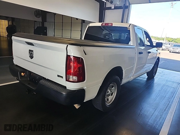 2013 Ram 1500 Tradesman z VIN 1C6RR6FP9DS560721, wystawiony jako IAAI lot #42598892 z przebiegiem 224 498 mil mil oraz . Historia ofert i sprzedaży dostępna na DreamBid. Obrazek 22.
