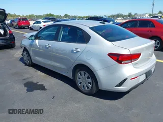 2023 Kia Rio S z VIN 3KPA24AD4PE592446, wystawiony jako IAAI lot #42244022 z przebiegiem 13 759 mil mil oraz . Historia ofert i sprzedaży dostępna na DreamBid. Obrazek 3.