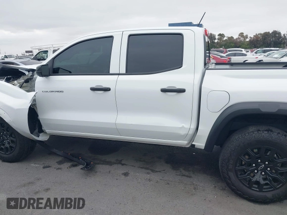 2024 Chevrolet Colorado 4WD Trail Boss с VIN 1GCPTEEK1R1156164, выставлен на аукционе IAAI как лот 42287048 с пробегом Не указан миль и . История ставок и продаж доступна на DreamBid. Изображение 14.