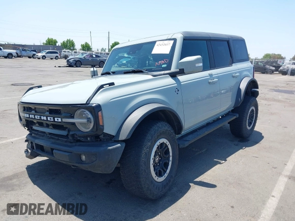 2022 Ford Bronco with VIN 1FMEE5DP6NLB34962, listed as a IAAI auction lot 42432037 with 101,044 mi miles and . Bid and sale history available at DreamBid. Image 2.
