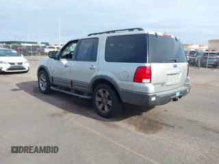 2006 Ford Expedition Special Service z VIN 1FMFU15506LA14718, wystawiony jako IAAI lot #41838659 z przebiegiem 117 497 mil mil oraz . Historia ofert i sprzedaży dostępna na DreamBid. Obrazek 3.