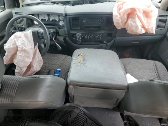 2008 Dodge 1500 SLT z VIN 1D7HA18NX8J132670, wystawiony jako Copart lot #55802445 z przebiegiem Nie podano mil oraz Szkoda całkowita • Salvage title. Historia ofert i sprzedaży dostępna na DreamBid. Obrazek 8.