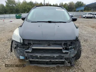 2013 Ford Escape SE z VIN 1FMCU0GX4DUB09012, wystawiony jako Copart lot #79725264 z przebiegiem 128 210 mil mil oraz Szkoda całkowita • Salvage title. Historia ofert i sprzedaży dostępna na DreamBid. Obrazek 5.