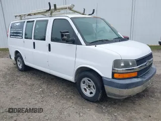 2006 Chevrolet Express Cargo Van with VIN 1GCFG15X361122002, listed as a IAAI auction lot 41940468 with 163,183 mi miles. Bid and sale history available at carsss.com. Image 1.