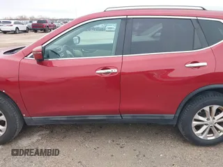 2016 Nissan Rogue SL with VIN 5N1AT2MT5GC745262, listed as a IAAI auction lot 41271388 with 122,696 mi miles. Bid and sale history available at carsss.com. Image 14.
