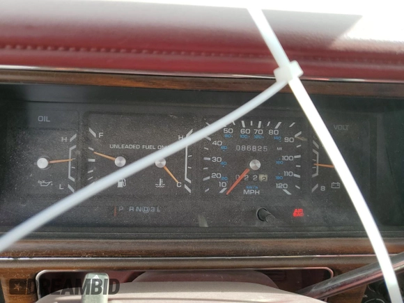 1993 Dodge Dynasty z VIN 1B3XC4638PD195963, wystawiony jako Copart lot #49120625 z przebiegiem 86 825 mil mil oraz Szkoda całkowita • Salvage title. Historia ofert i sprzedaży dostępna na DreamBid. Obrazek 9.