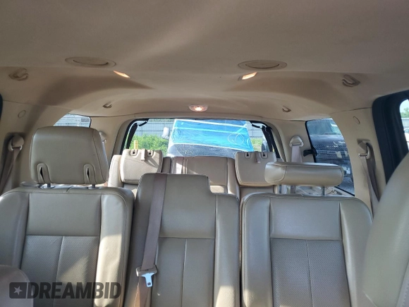 2011 Ford Expedition XLT z VIN 1FMJU1H50BEF49875, wystawiony jako Copart lot #55024065 z przebiegiem 200 548 mil mil oraz Szkoda całkowita • Salvage title. Historia ofert i sprzedaży dostępna na DreamBid. Obrazek 10.