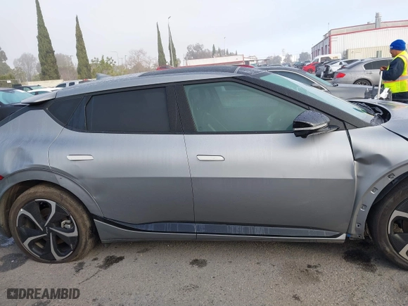 2024 Kia EV6 GT-Line with VIN KNDC4DLCXR5204545, listed as a IAAI auction lot 41598132 with 43,883 mi miles. Bid and sale history available at carsss.com. Image 14.