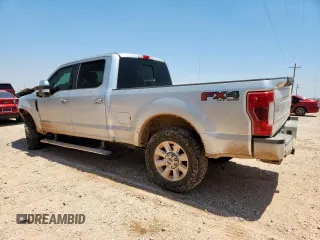2019 Ford F-250 XL with VIN 1FT7W2BT6KED82721, listed as a Copart auction lot 61027695 with 166,167 mi miles and Salvage title. Bid and sale history available at DreamBid. Image 2.